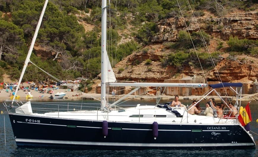 Vino Tinto sailboat in Altea